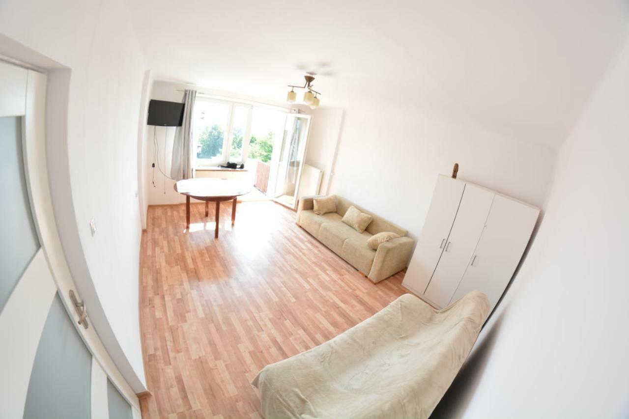 Ul. Ugorek Kolo Areny Apartment Красков Екстериор снимка
