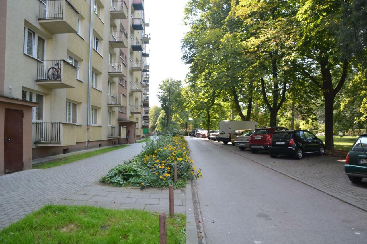 Ul. Ugorek Kolo Areny Apartment Красков Екстериор снимка