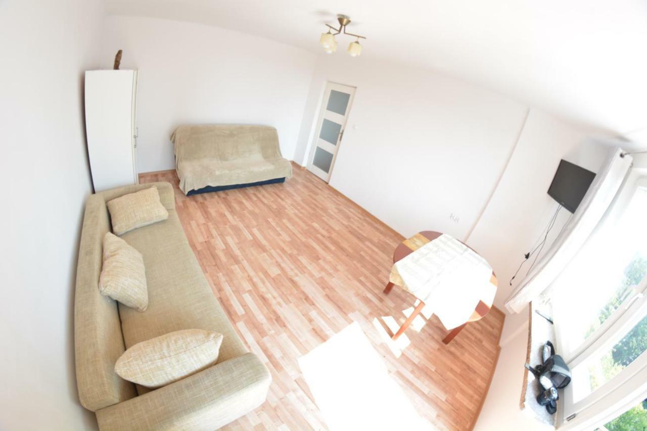 Ul. Ugorek Kolo Areny Apartment Красков Екстериор снимка