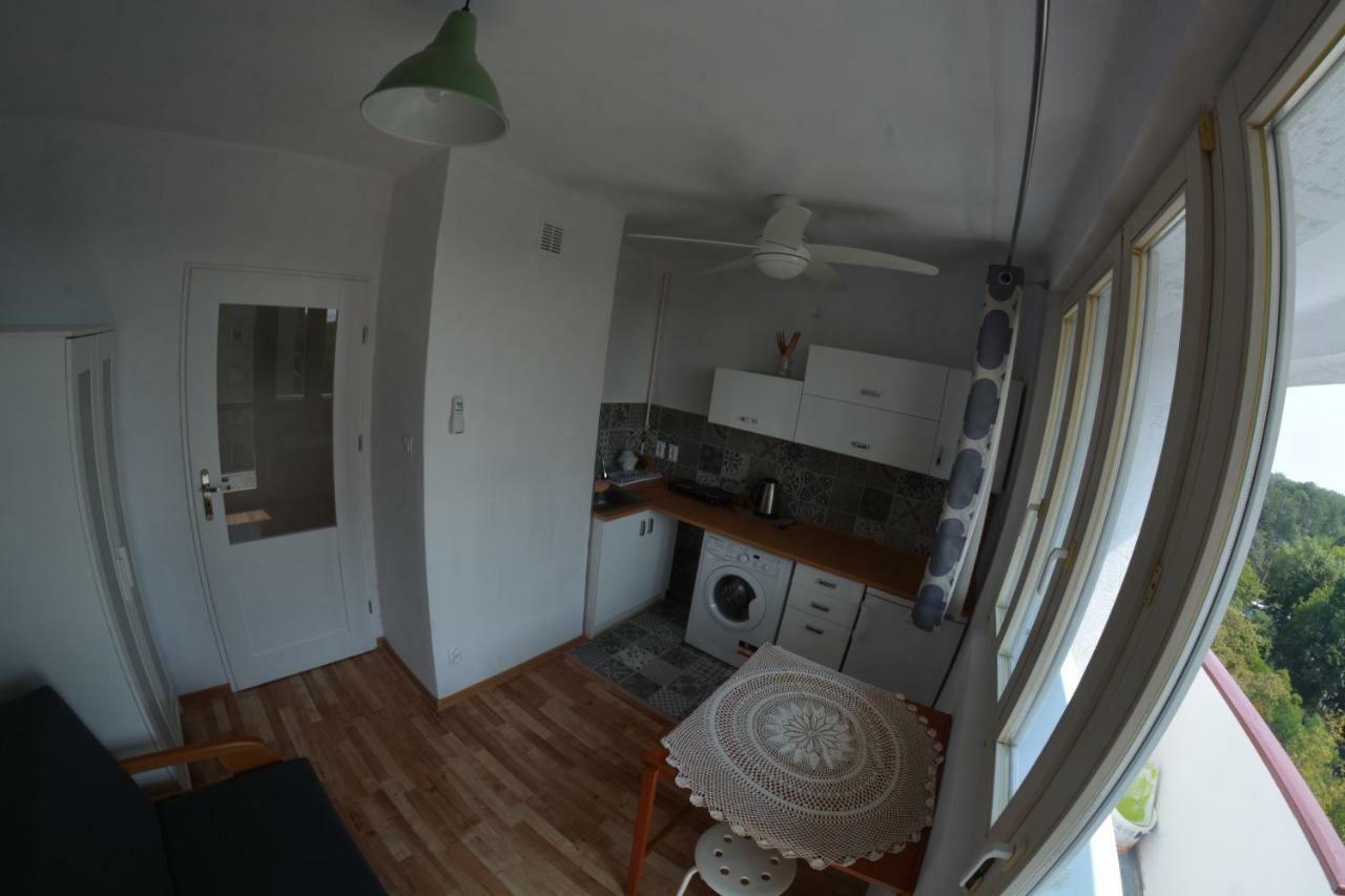 Ul. Ugorek Kolo Areny Apartment Красков Екстериор снимка