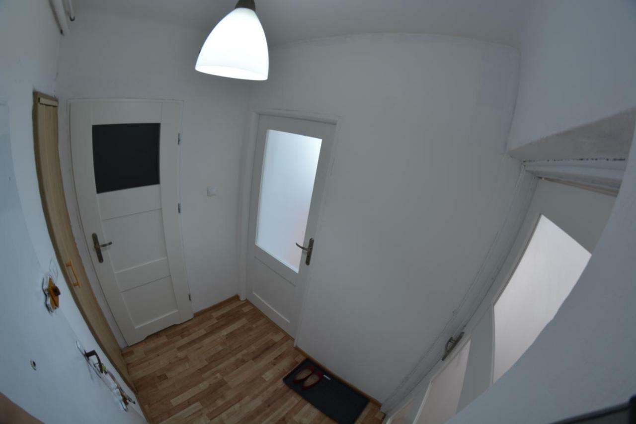 Ul. Ugorek Kolo Areny Apartment Красков Екстериор снимка